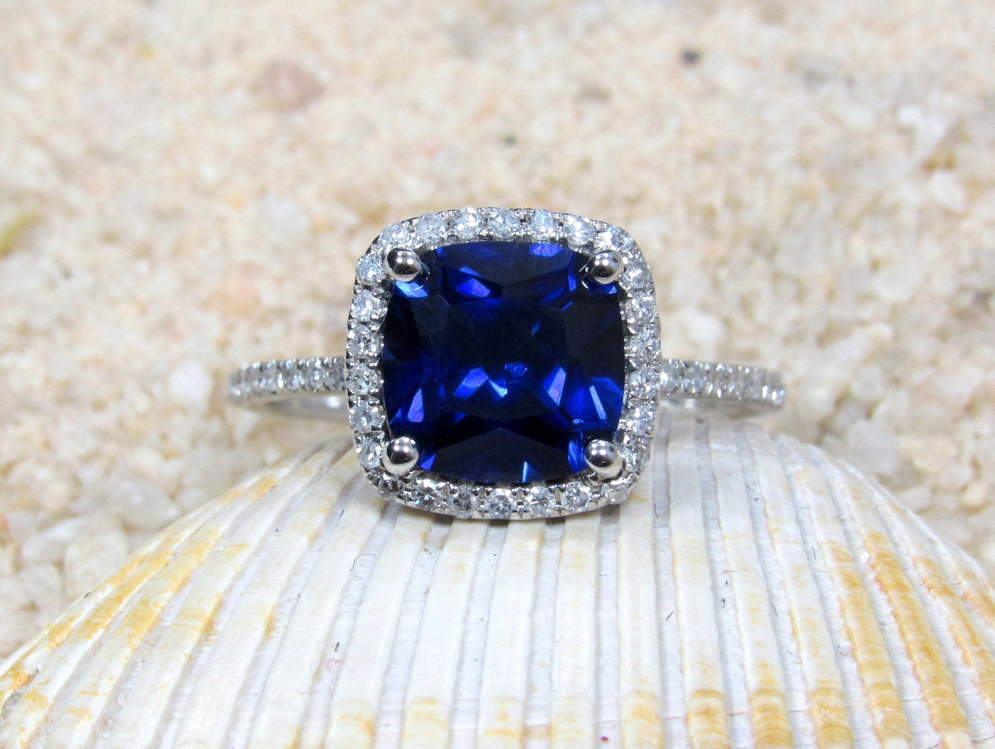 Blue Sapphire Engagement Ring, Cushion Halo Ring, Sapphire Engagement Ring, Blue Sapphire Ring, Cuscino, 2ct Ring 8mm BellaMoreDesign.com