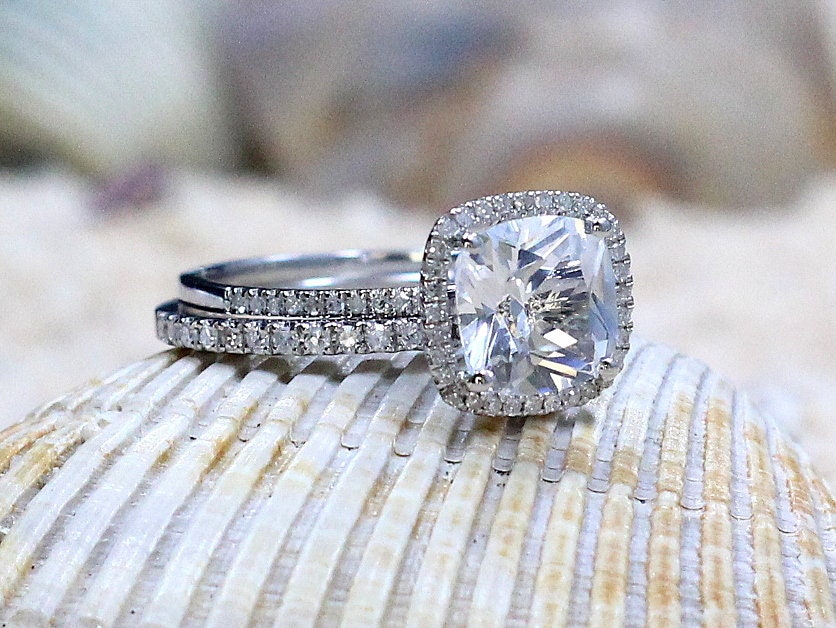 Ruby & Diamonds Engagement Ring set, Cushion Halo, Cuscino, Diamond wedding Band, 3ct, 8mm, Promise ring, gift for her BellaMoreDesign.com