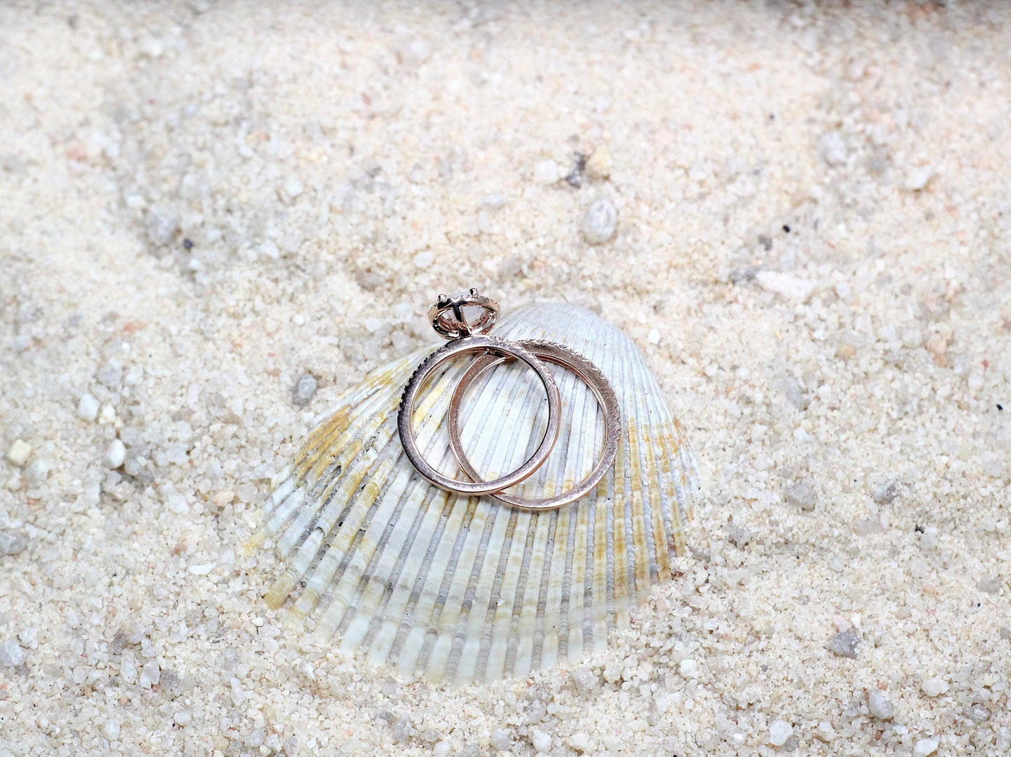 1ct Ovale 7x5mm Ruby & Diamonds Oval Halo Engagement Ring Wedding Band Set BellaMoreDesign.com
